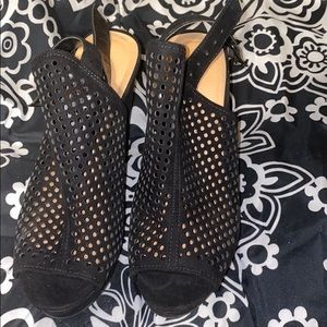 Chinese Laundry Black Wedges